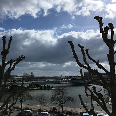 La Cathedrale - Vue Sur Seine Lägenhet Rouen Exteriör bild